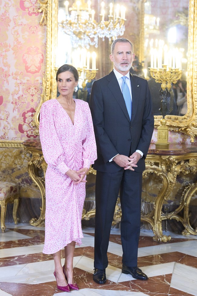 Βασίλισσα Λετίσια: Το φόρεμά της είναι το απόλυτο inspo της Άνοιξης