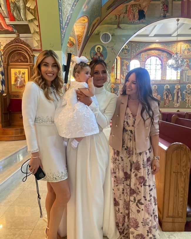 Μαρία Μενούνος: Βάφτισε την κόρη της και η τελετή ήταν μια αληθινή γιορτή