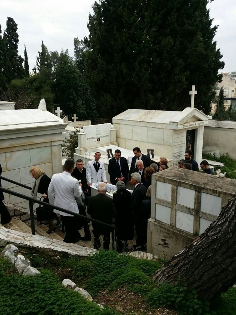 Κηδεία Ντ.Μαυρόπουλου: Ο Ελληνας designer που αποχαιρέτησαν Dior & Chanel