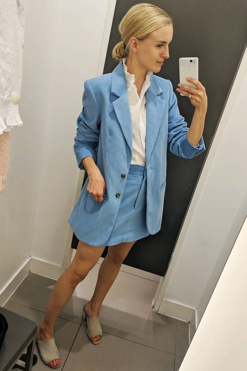 Και γαλάζιο και κοτλέ: Βρήκαμε το σακάκι που έχει τρελάνει το Instagram στο H&M