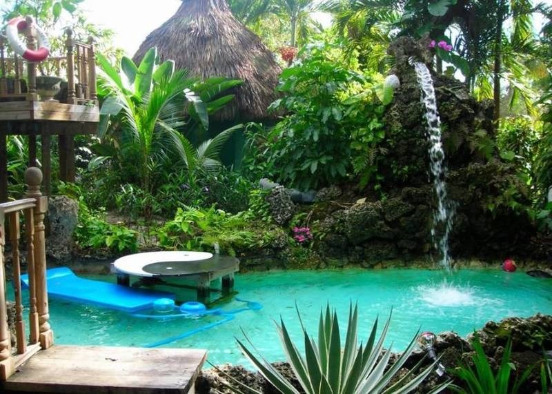 «Όλοι με θεωρούν τρελή»: Η γυναίκα που ζει σε ένα δεντρόσπιτο στο Μαϊάμι έχει και ιδιωτική πισίνα