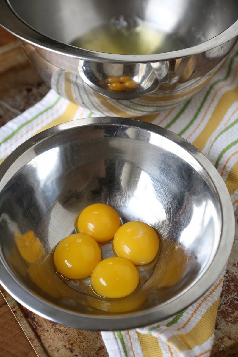 Βρήκαμε τον καλύτερο τρόπο να φτιάχνεις αυγά