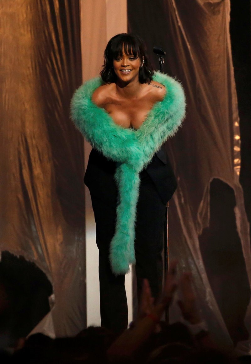 Θα πέσει φωτιά να μας κάψει, αλλά μπορεί η Rihanna να είναι η επόμενη Whitney Houston