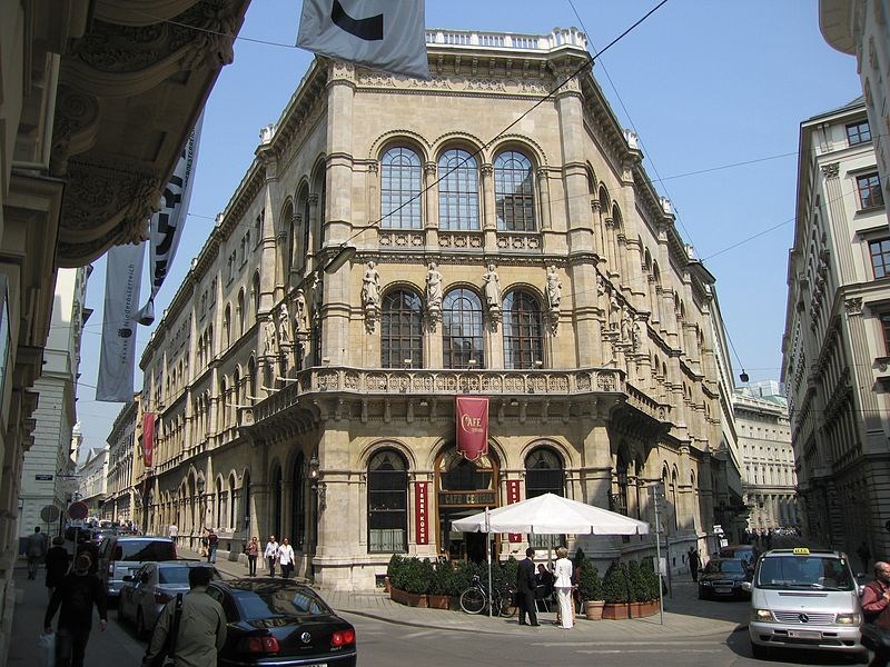 Από το μεγαλειώδες Cafe Central της Βιέννης έχει περάσει όλη η ευρωπαϊκή διανόηση του 20ου αιώνα 