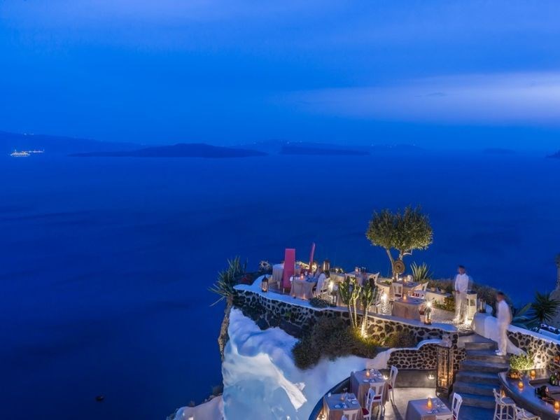 Το εστιατόριο με την πιο εντυπωσιακή θέα στον κόσμο είναι ελληνικό,σύμφωνα με το Νational Geographic