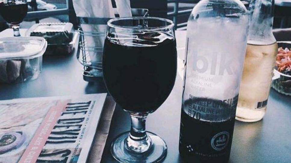 Αποτέλεσμα εικόνας για μαυρα παγωτα