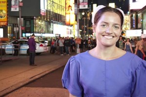 Το απίστευτο σπίτι-λαγούμι στο οποίο ζούσε οικογένεια στην Κορινθία: Κυκλοφορούσαν με τόξα και βέλη, απέφευγαν τους ανθρώπους - "Σαν πρωτόγονοι"