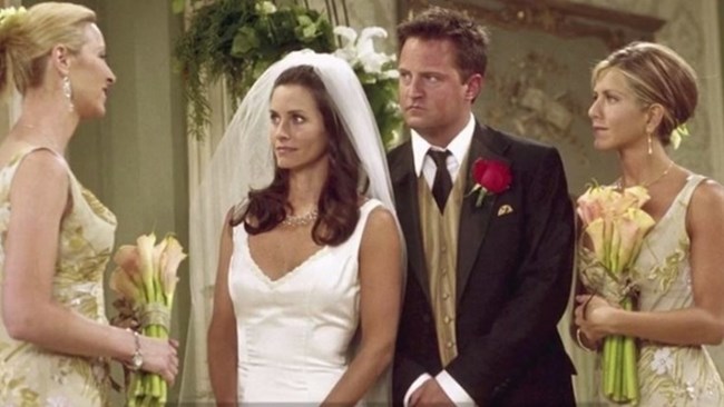 Κουρασμένος και με πολλά κιλά ο Μάθιου Πέρι που έσπασε την καραντίνα: Που είναι ο Τσάντλερ Μπιγκ;