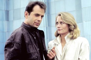 Ο Μπρους Γουίλις δεν μπορεί πλέον να μιλήσει σύμφωνα με τον σκηνοθέτη του Moonlighting