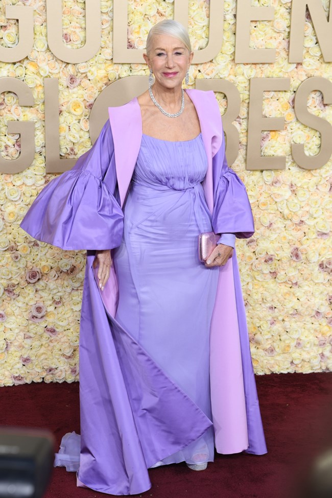 H 78χρονη Έλεν Μίρεν "σπάει" και πάλι τους βασικούς κανόνες του στυλ