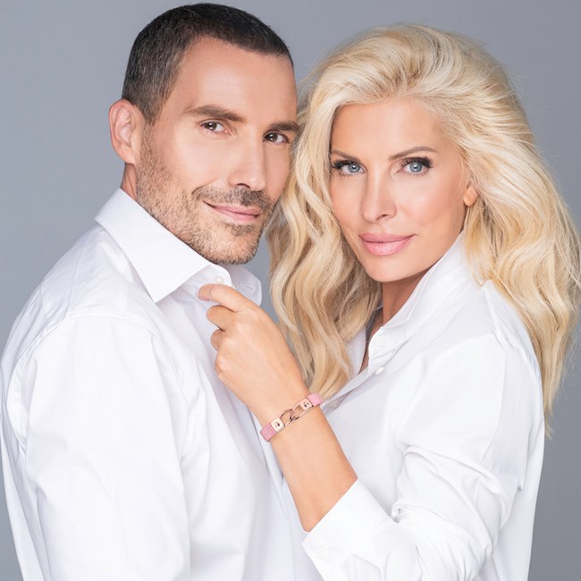 Estée Lauder Companies: Εκρατεία Ενημέρωσης για τον καρκίνο του μαστού με την Ελληνίδα Πρέσβειρα Ελένη Μενεγάκη