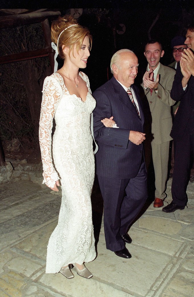 27 χρόνια πριν: H Αλεξάνδρα Παλαιολόγου στον πρώτο της γάμο με τα παπούτσια που "άφησαν" εποχή