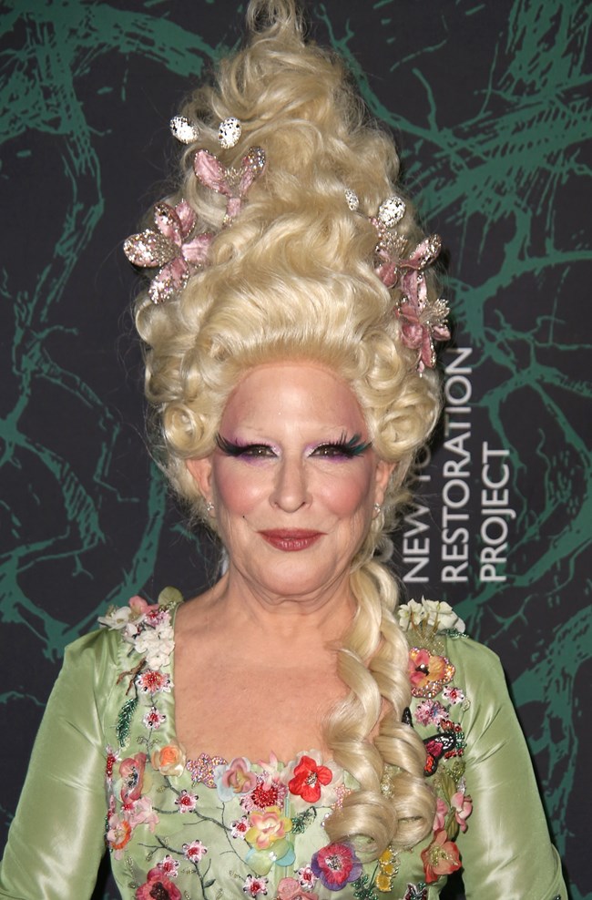 Η υπέροχη ηθοποιός Μπέτι Μίντλερ και η τιμητική διάκριση που της αξίζει