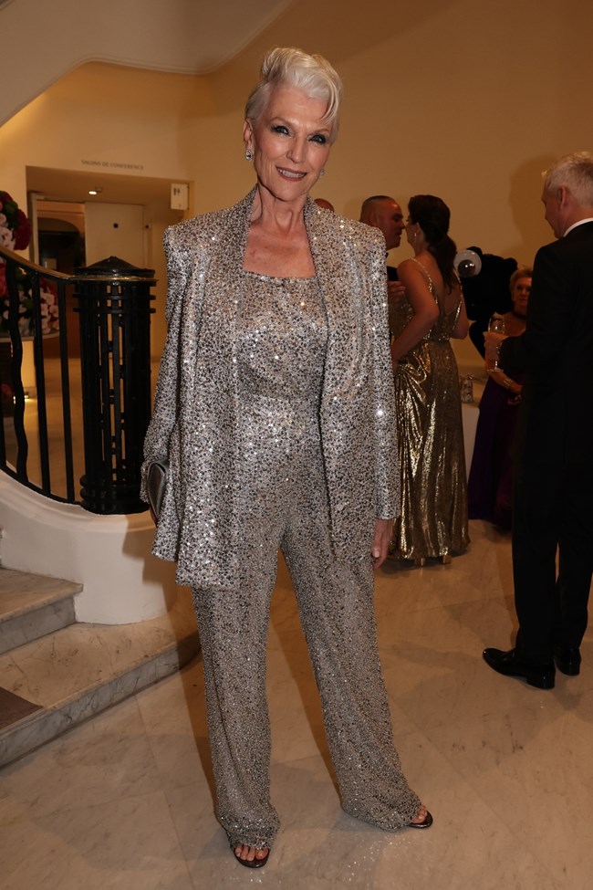 Μάγιε Μασκ: Φόρεσε το πιο sparkling κοστούμι με παγιέτες στις Κάννες 2023