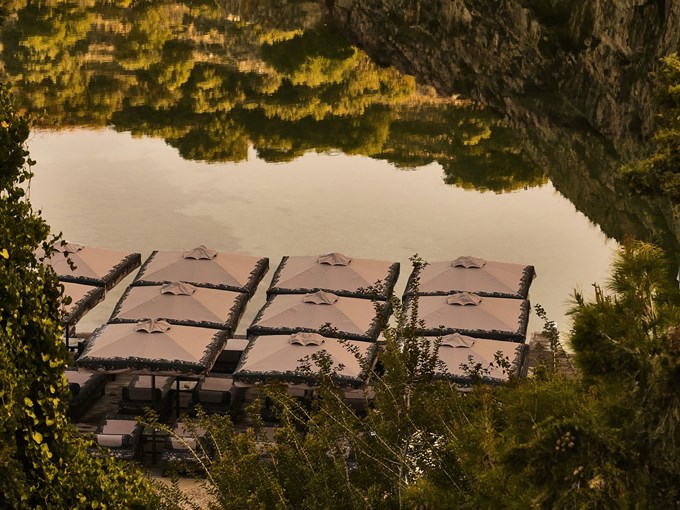 LAKE VOULIAGMENI x ZEUS + ΔIONE