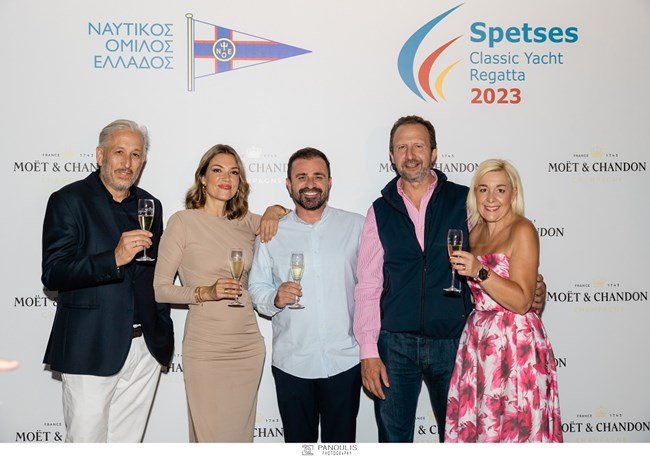 Spetses Classic Yacht Regatta 2023: Λαμπερή έναρξη με ένα Welcome Party στο Poseidonion Grand Hotel
