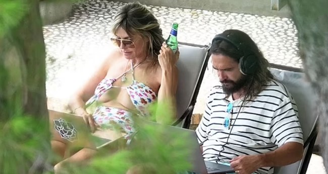 Οι διακοπές με νεότερο σύντροφο είναι σαν κατάρα