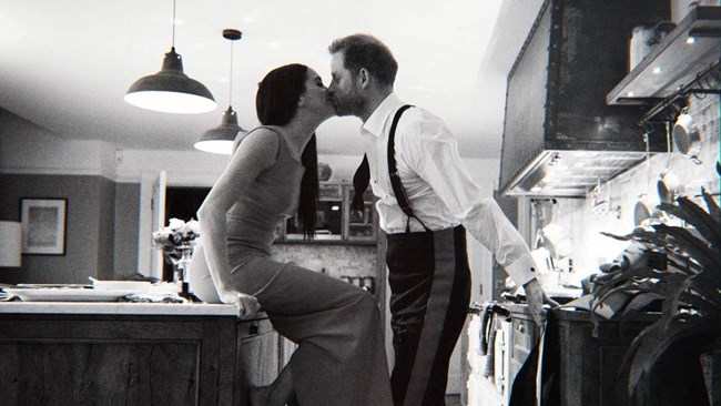 Η βόμβα των Sussexes με τα πρώτα επεισόδια του ντοκιμαντέρ και η ανθρωποφαγική επίθεση του Βρετανικού Τύπου