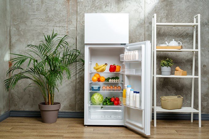 Πώς θα κάνεις το ψυγείο σου να αστράφτει από καθαριότητα με 5 απλά βήματα;