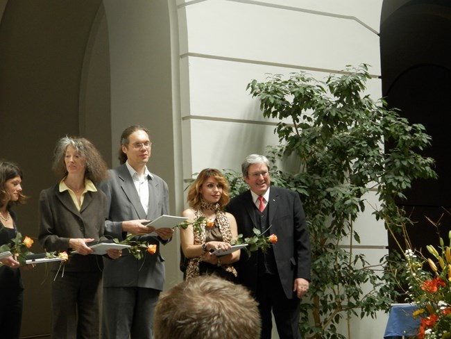 Η "Γυναίκα με τα μαύρα" Μαρία Μάρκου: "Η καλλιέργεια δεν πρέπει να ταυτίζεται με τη μόρφωση. Για μένα, σίγουρα ήταν ένα εφαλτήριο αλλά όχι το μόνο"