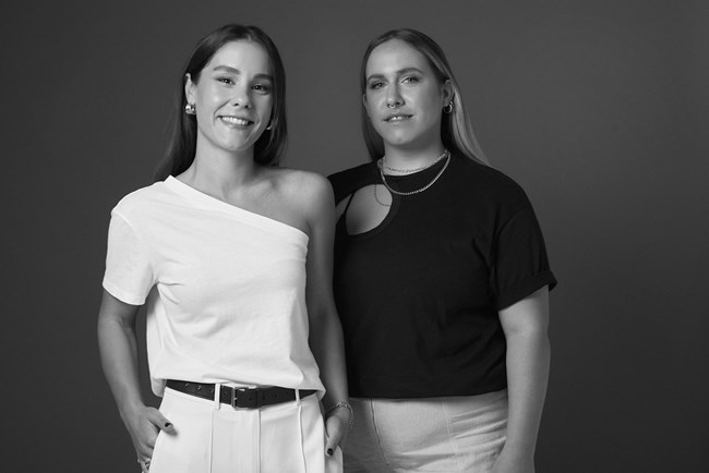 Poptometry: Η Μαρίνα και η Ανδριάνα αποδεικνύουν ότι η απλότητα είναι γοητευτική