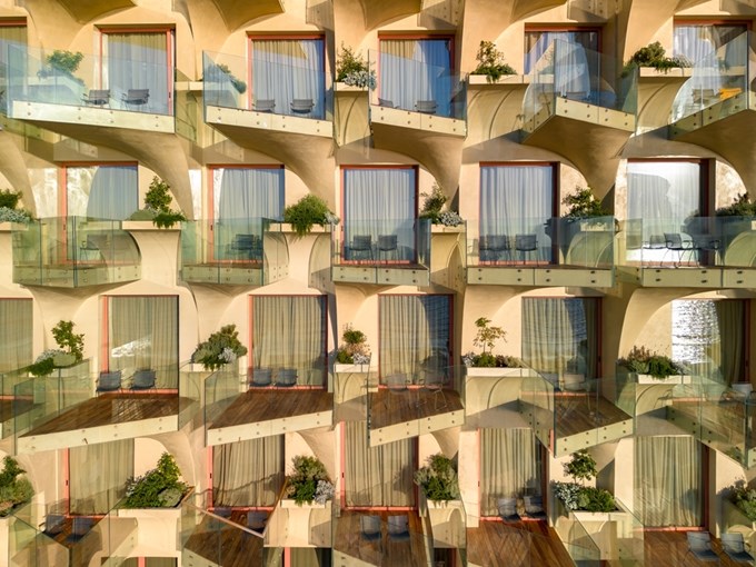 To νέο πεντάστερο ξενοδοχείο Epidamn White Sensation στην Αλβανία έχει και ελληνική υπογραφή