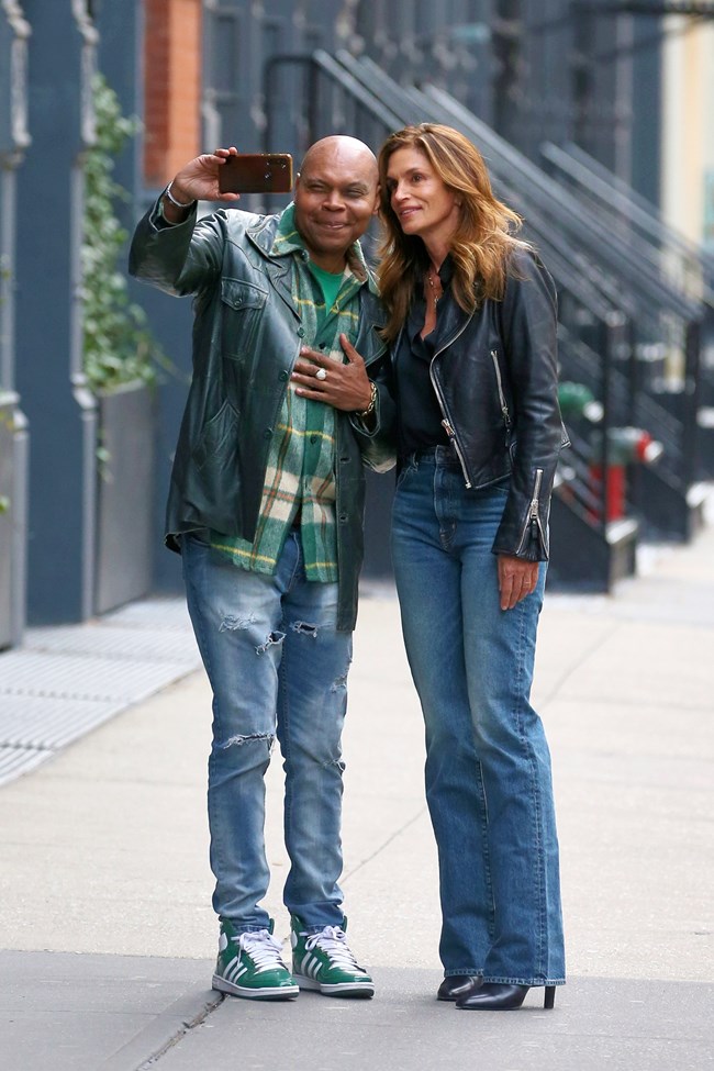 Σίντι Κρόφορντ: Αποκαλύπτει τα μυστικά της διατροφής της που της επιτρέπουν να διατηρεί τη θεαματική της σιλουέτα