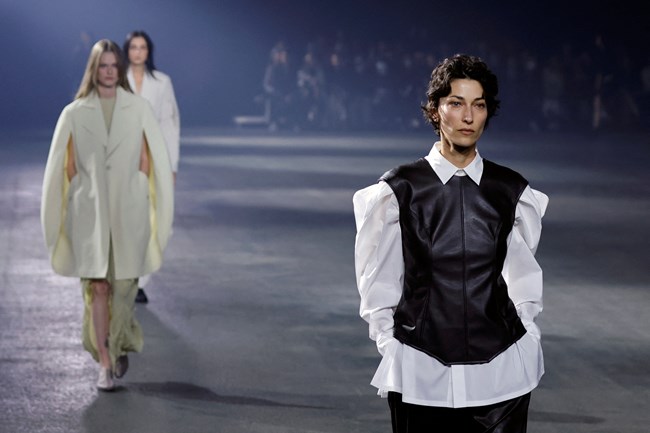Issey Miyake, Paris 2022