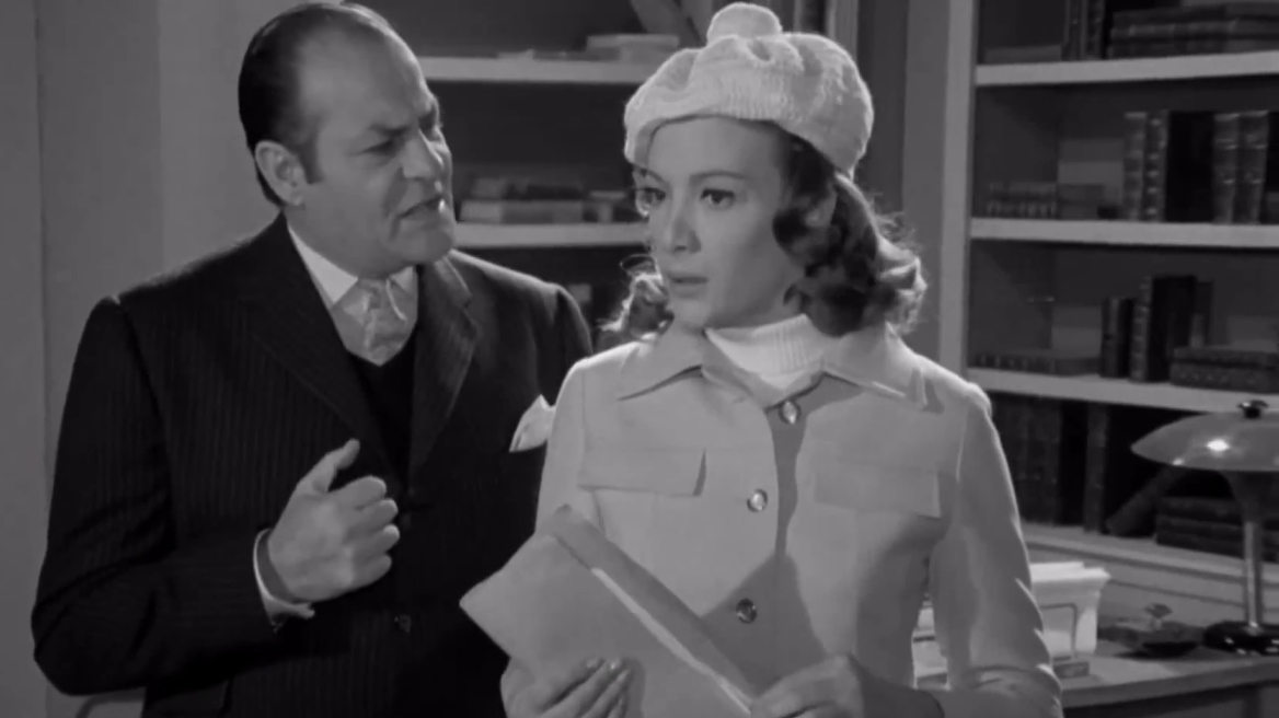 Μια αγκαλιά γεμάτη αναμνήσεις: Η Μαίρη Χρονοπούλου και η Μάρω Κοντού σε ένα σπάνιο καλοκαιρινό στιγμιότυπο