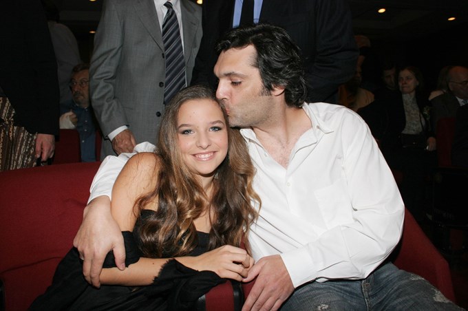 18 χρόνια πριν: H τρυφερή αγκαλιά της 14χρονης Εριέττας Κούρκουλου στον αδελφό της Άλκη Κούρκουλο