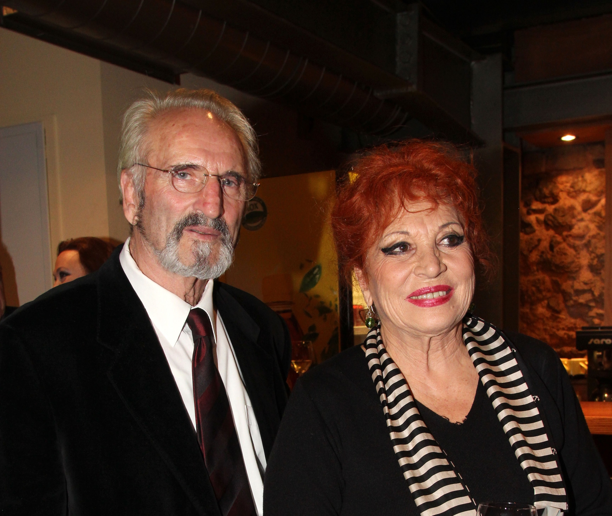 60 χρόνια πρν: Όταν η Ελένη Ανουσάκη σκανδάλισε με το τολμηρό της φόρεμα - Η παραλίγο σύλληψη για "προσβολή δημοσίας αιδούς"