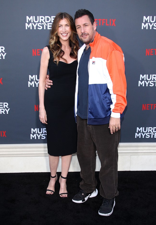 Τζένιφερ Άνιστον: "Ο Άνταμ Σάντλερ και η γυναίκα του μου στέλνουν κάθε χρόνο λουλούδια στη γιορτή της μητέρας"