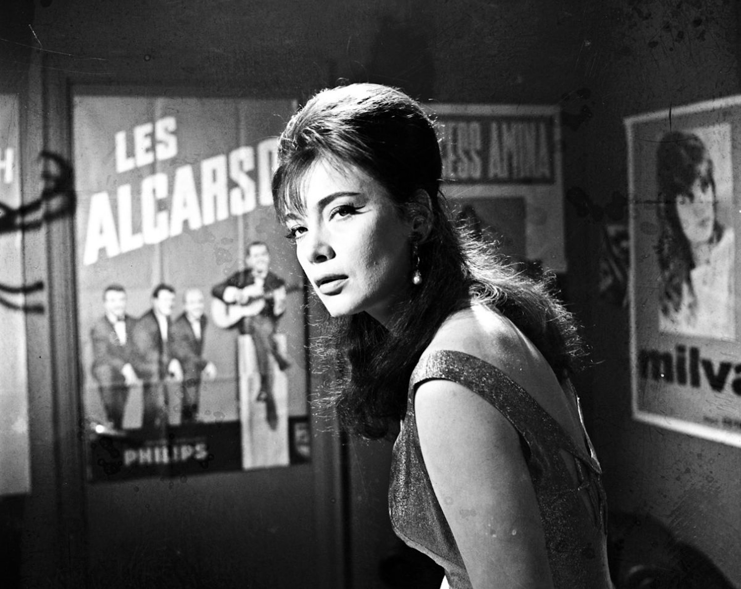 Εντυπωσιακή νύφη η Τζένη Καρέζη: Το σπάνιο κλικ με τον Σταύρο Νιάρχο ανήμερα του γάμου της