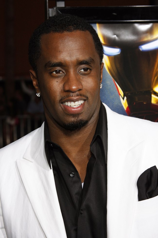 Στινγκ: Μάθαμε τον τρόπο που βγάζει 5.000 δολάρια την ημέρα χωρίς να κουνήσει το δαχτυλάκι του!