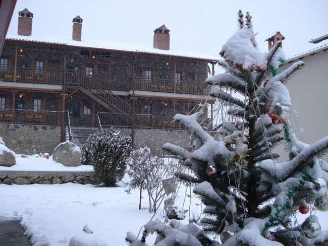 Φλώρινα: το "άναμμα των φωτιών" αναβιώνει σε πλατείες της πόλης και των χωριών