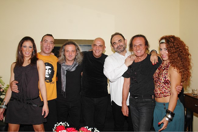 Μαρίνα Σάττι: Κοκκινομάλλα και αγνώριστη 16 χρόνια πριν