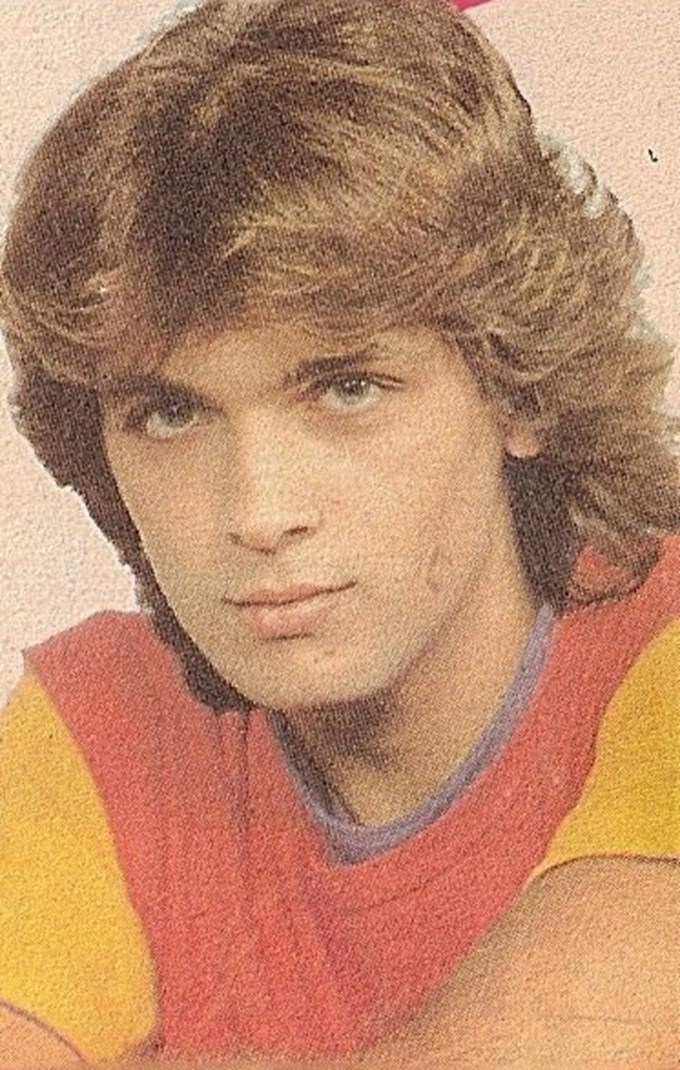 Νίκος Παπαδόπουλος: Πριν από 42 χρόνια ο όμορφος ζεν πρεμιέ εμφανίστηκε στην ταινία "Βασικά... Καλησπέρα σας"