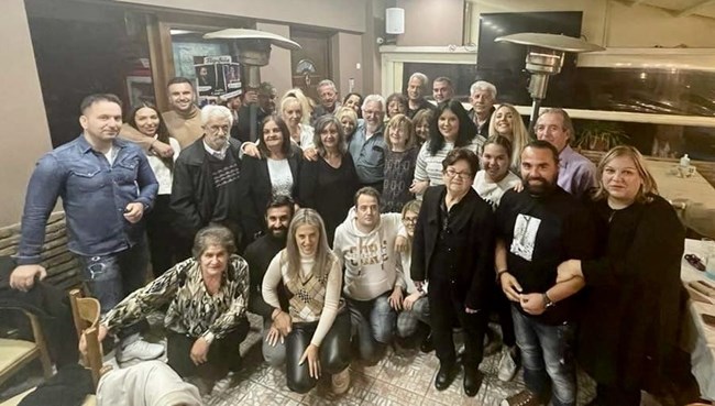 Μέριλ Τζέκινς, υιοθεσία