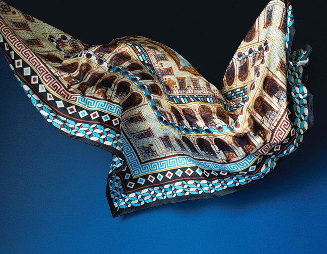 "The Always Grand Collection" με την υπογραφή των Mary Katrantzou, LALAoUNIS, Zeus+Δione