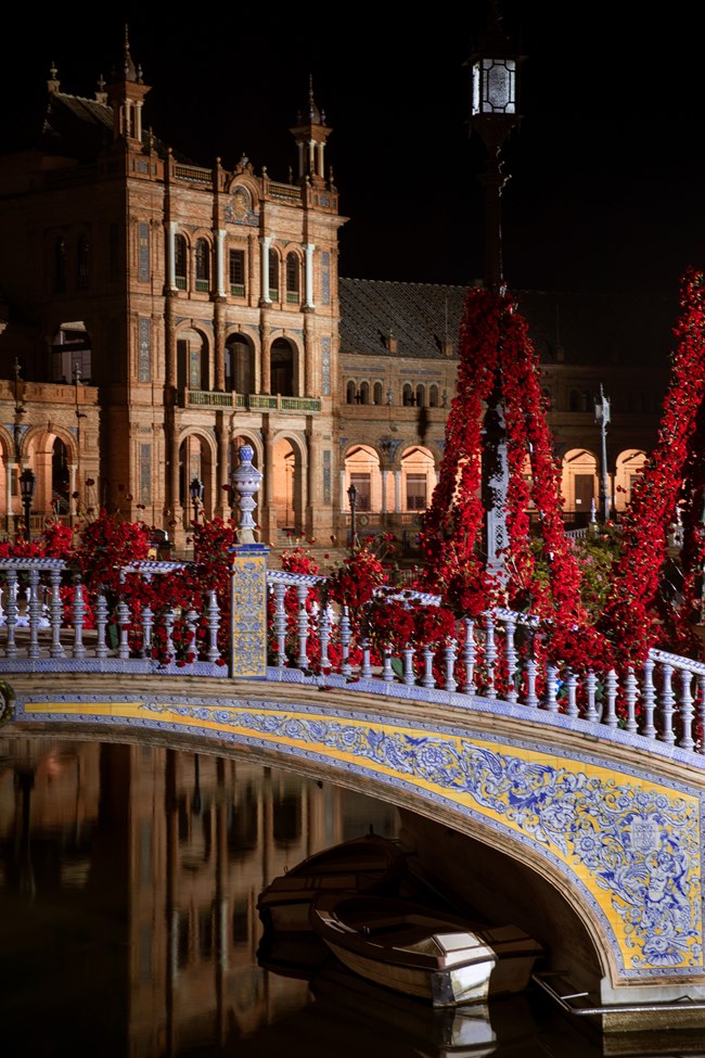 To εντυπωσιακό σκηνικό του Dior Cruise 2023, στην καρδιά της Ανδαλουσίας