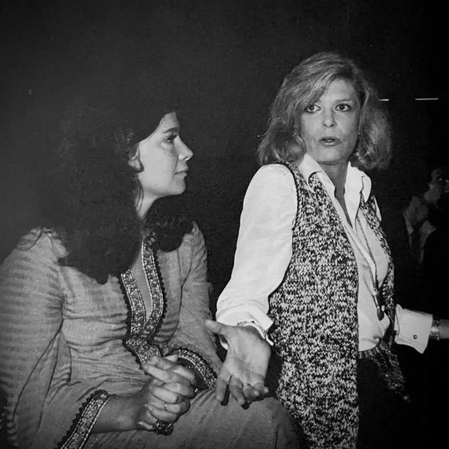 Μελίνα Μερκούρη και Τζένη Καρέζη 50 χρόνια πριν: Μία ιστορική φωτογραφία με τα δυο σύμβολα