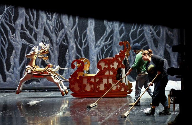 Το απόλυτο χριστουγεννιάτικο S.O.S.: Άλλο ο Καρυοθραύστης, και άλλο το Μολυβένιο Στρατιωτάκι!