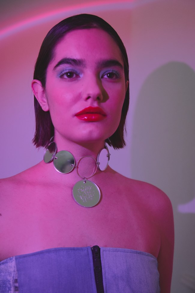 RADEL: Η Ράνια Ντέλια έκανε τις Ελληνίδες pop stars να αγαπήσουν το plexiglass