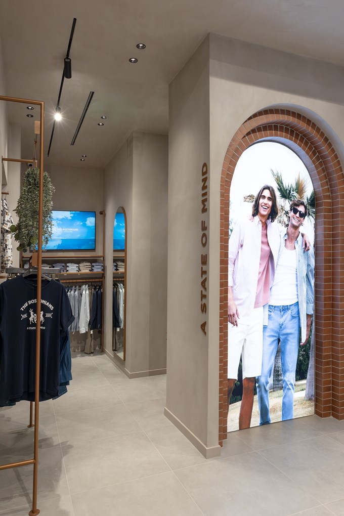 H The Bostonians ανοίγει νέο flagship store στο Μέγαρο Αρσακείου