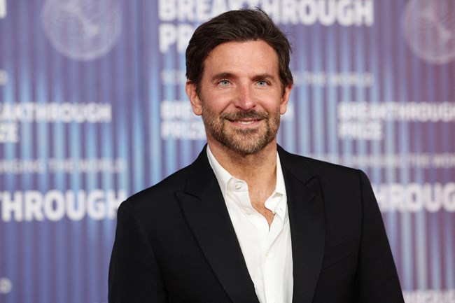 Breakthrough Prize, Μπράντλεϊ Κούπερ