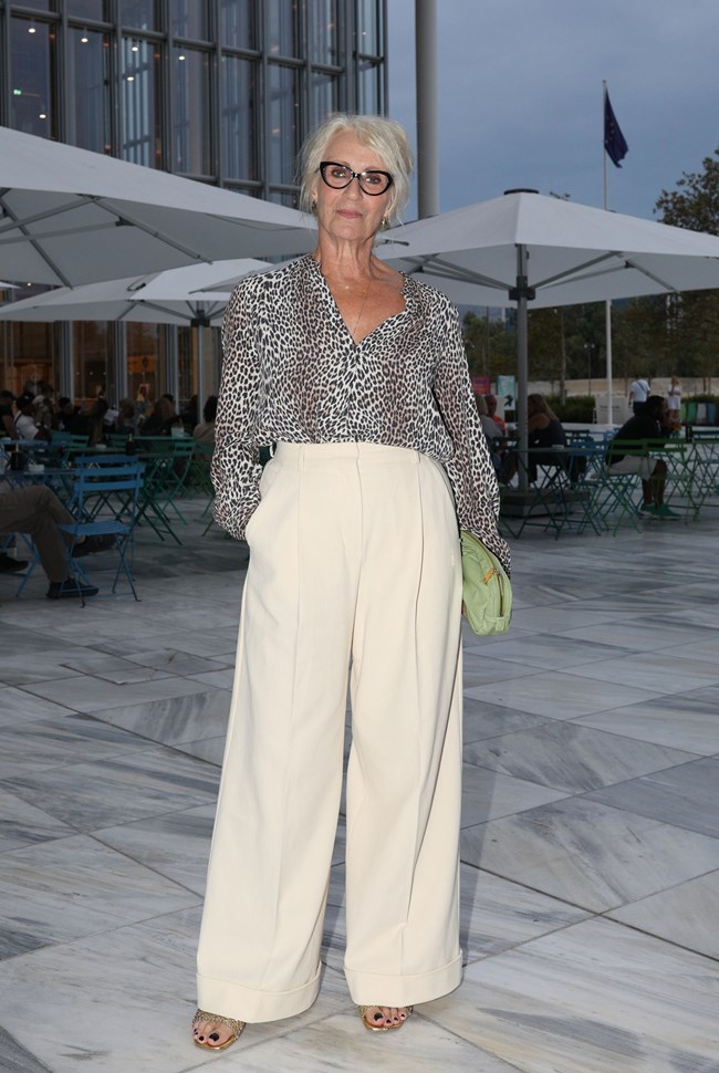 Θέμις Μπαζάκα: Ήταν πάντα κομψή. Στα 66 είναι υπέρκομψη!