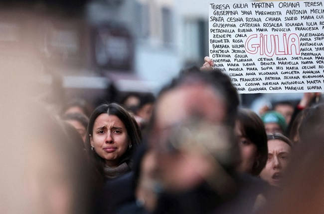 γυναικοκτονίες, ενδοοικογενειακή βία