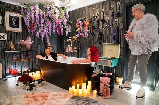 Sex rooms: Το νέο τολμηρό reality του Netflix υπόσχεται την τέλεια ερωτική ανακαίνιση