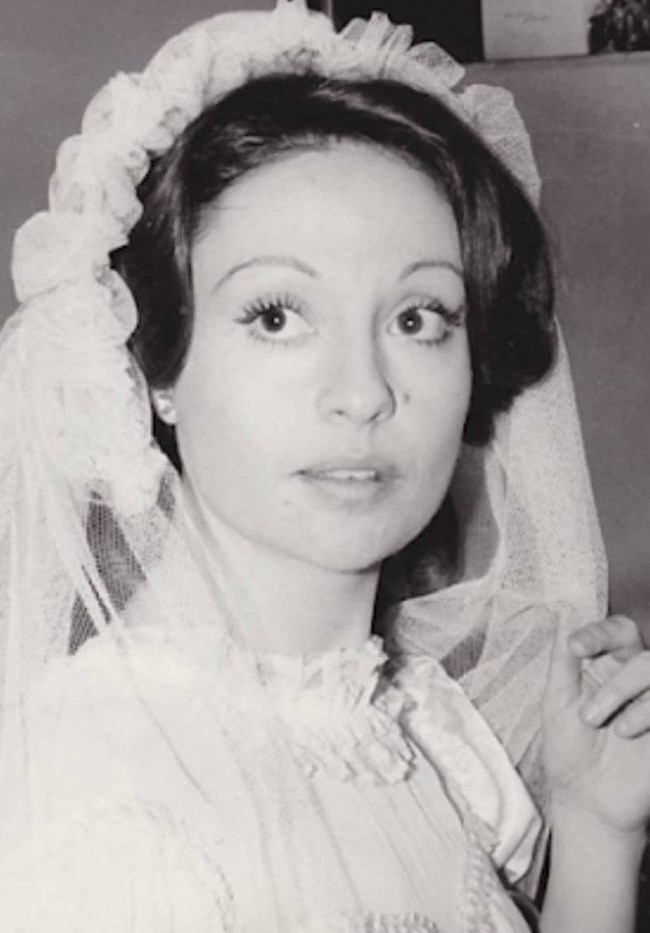 50 χρόνια πριν: Η Μίρκα Παπακωνσταντίνου νύφη στον πρώτο της γάμο με τον Δάνη Κατρανίδη