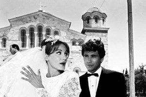 65 χρόνια πριν: Η Μπέτυ Αρβανίτη αγκαλιά με τον μοναχογιό της και σπουδαίο θεατρικό συγγραφέα, Αλέξη Σταμάτη